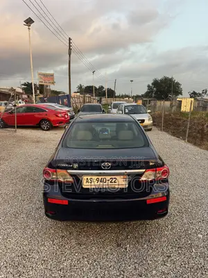 Toyota Corolla LE 4dr Sedan (1.8L 4cyl 4A) 2013 Blue