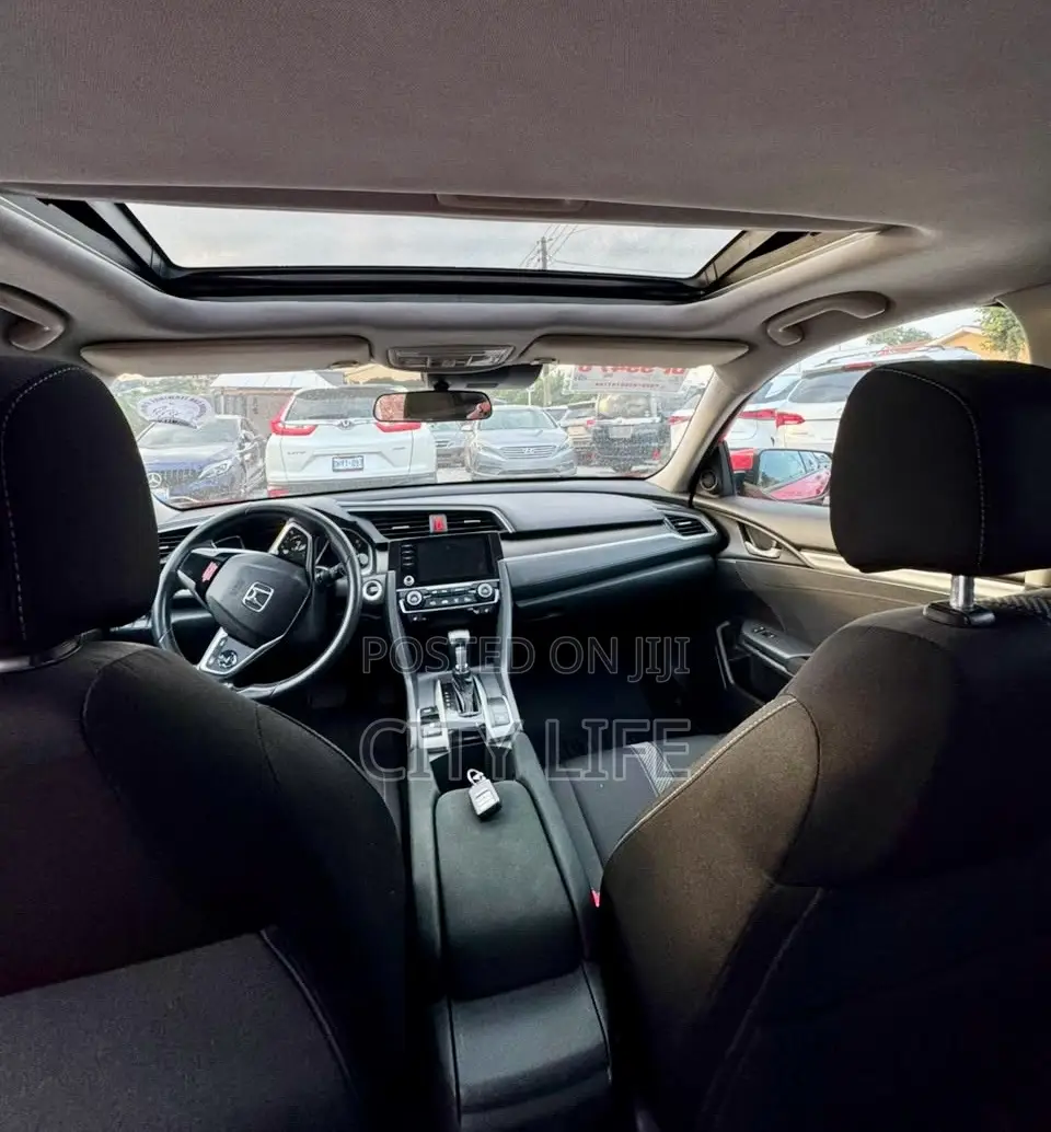 Honda Civic 2018 Red