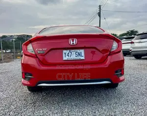 Honda Civic 2018 Red