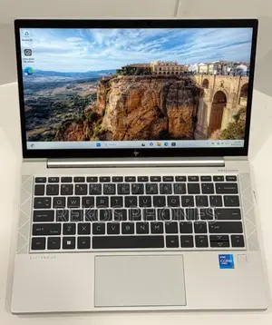 New Laptop HP EliteBook 830 G8 8GB Intel Core i5 SSD 256GB