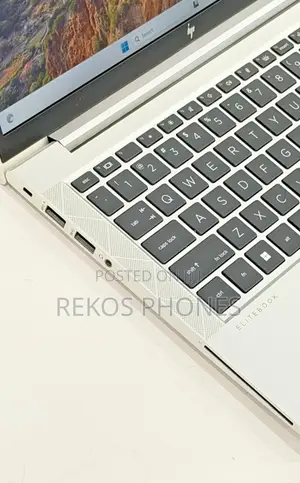 New Laptop HP EliteBook 830 G8 8GB Intel Core i5 SSD 256GB
