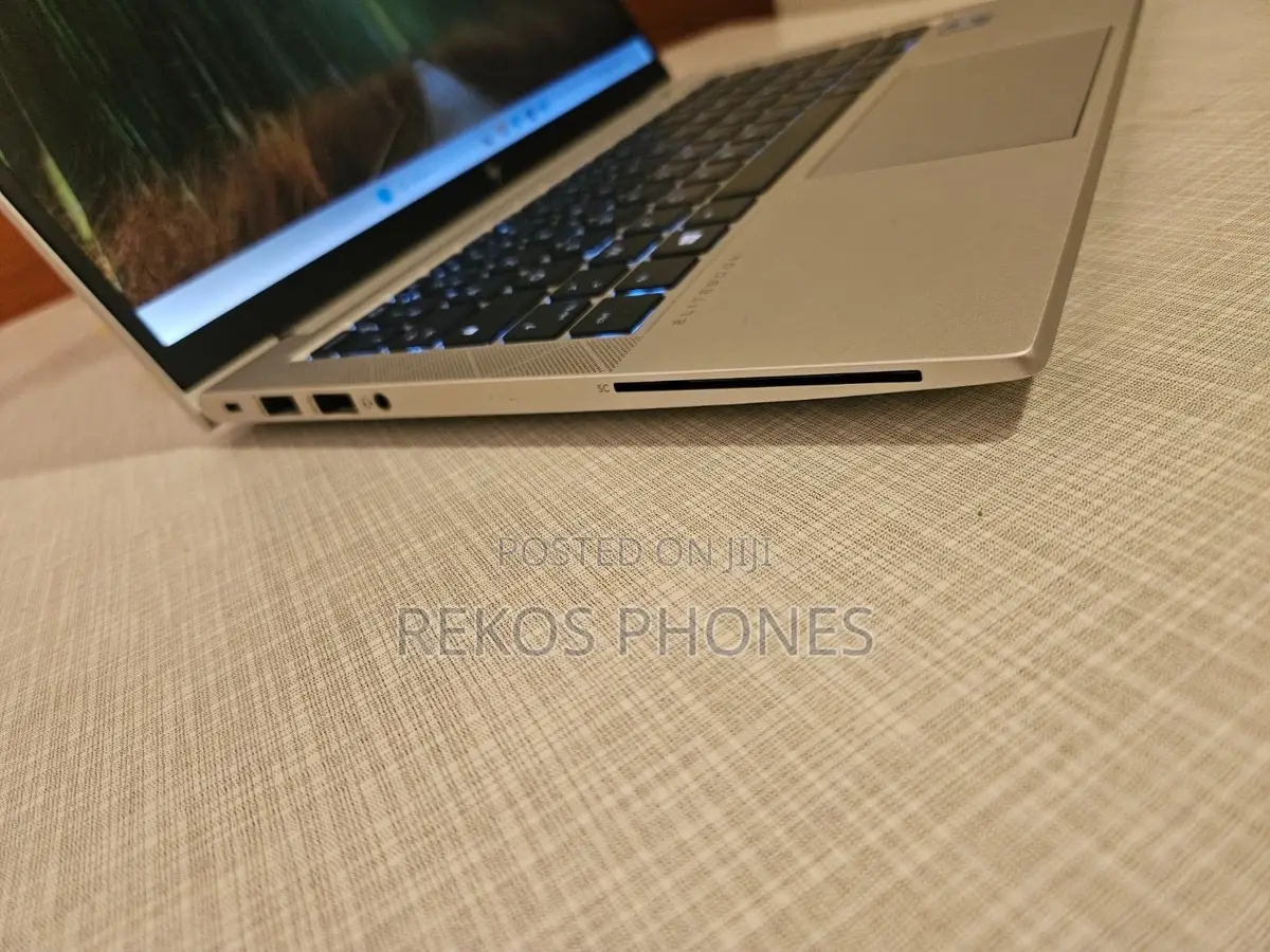 New Laptop HP EliteBook 830 G8 8GB Intel Core i5 SSD 256GB