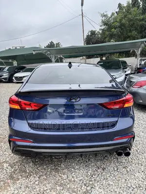 Hyundai Elantra Sport Sedan FWD (1.6L 4cyl 6M) 2017 Blue