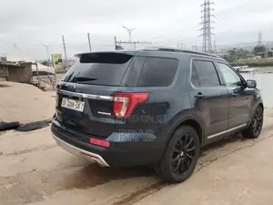 Ford Explorer XLT 4dr SUV AWD (3.5L 6cyl 6A) 2016 Blue