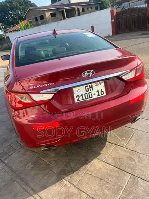 Hyundai Sonata 2012 Red