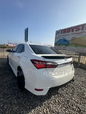 Toyota Corolla 2016 White