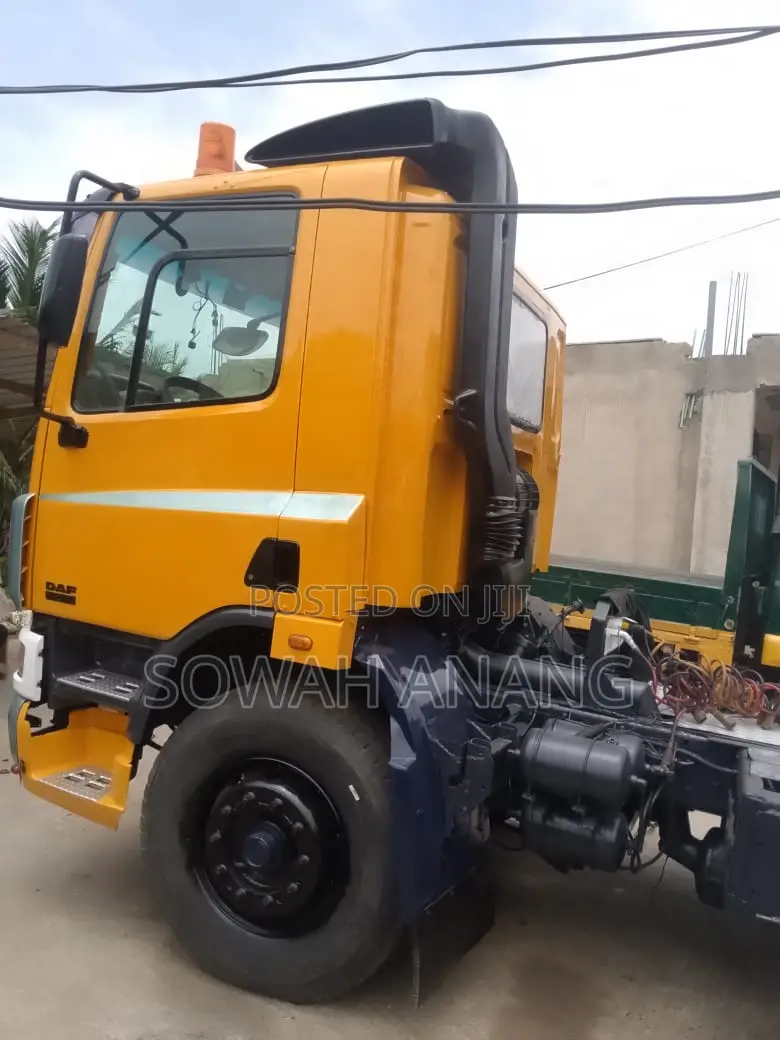 Trailer Head