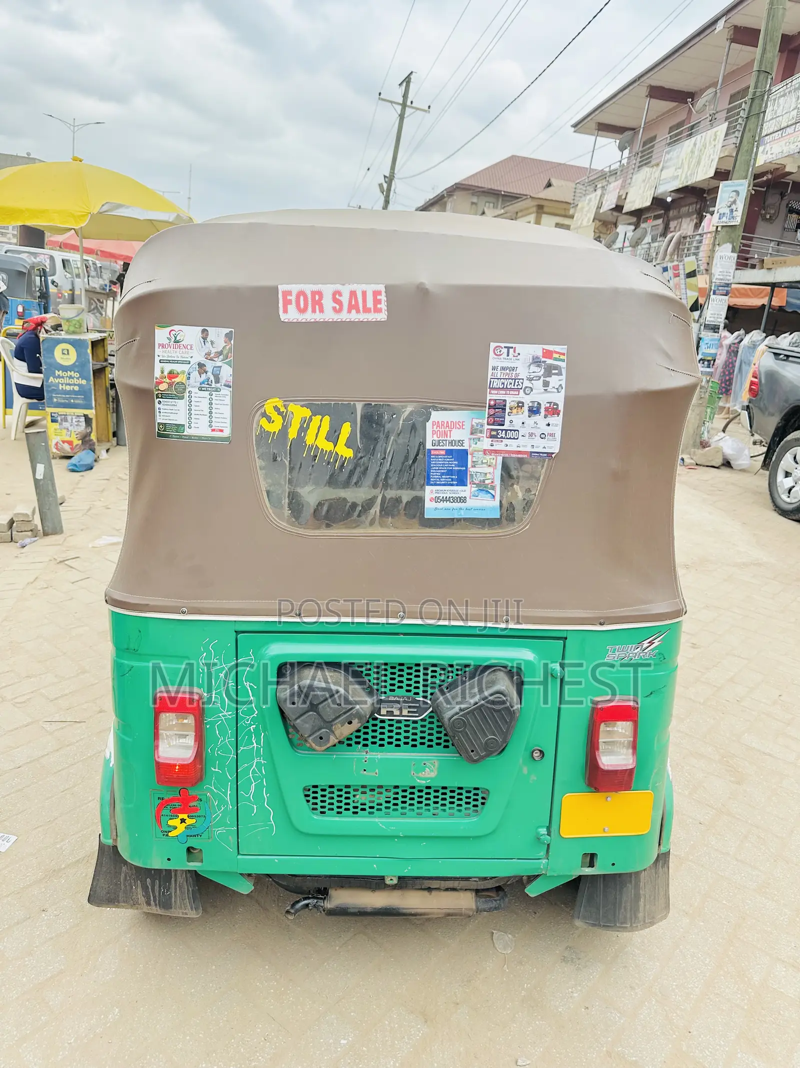Bajaj RE 2025 Green