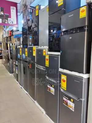 Innova Tabletop Fridge With a Single Door