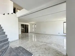 4bdrm House in Lakeside for sale