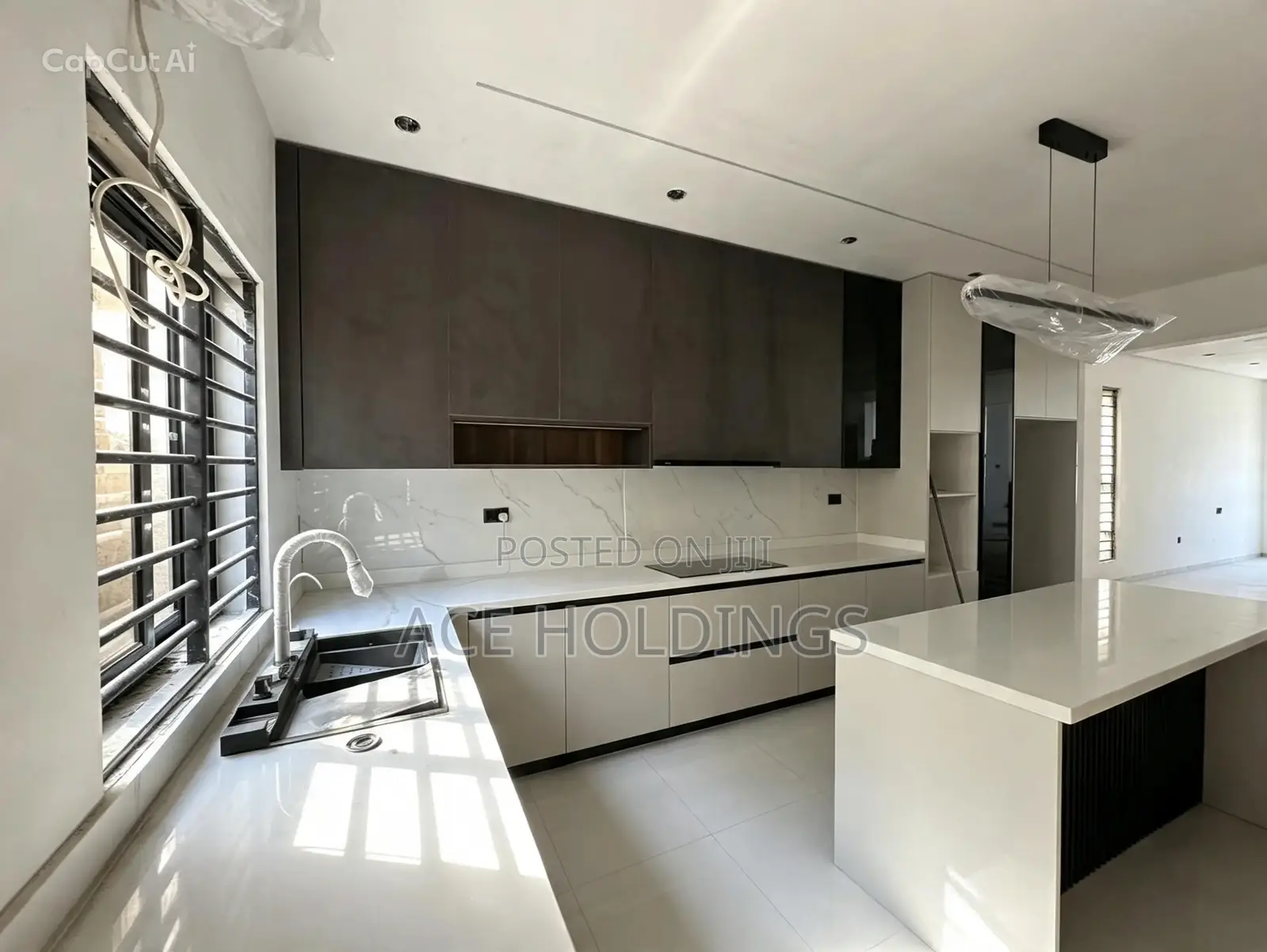 4bdrm House in Lakeside for sale