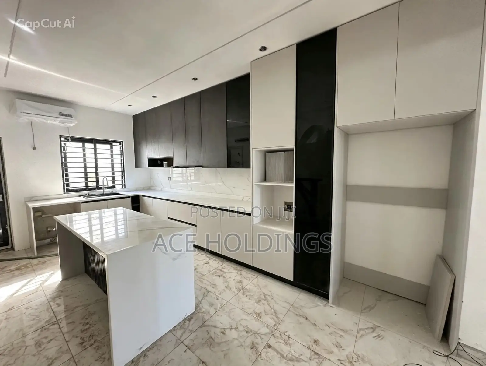 4bdrm House in Lakeside for sale