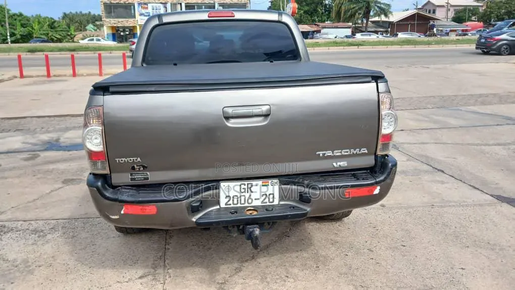 Toyota Tacoma 2010 Black