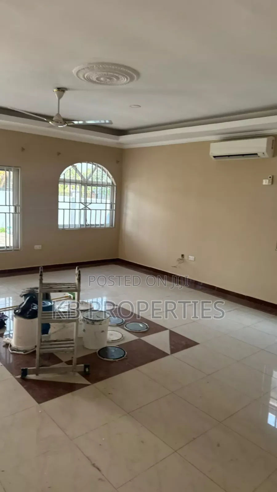 3bdrm House in Kb Properties, Baatsona Total for rent