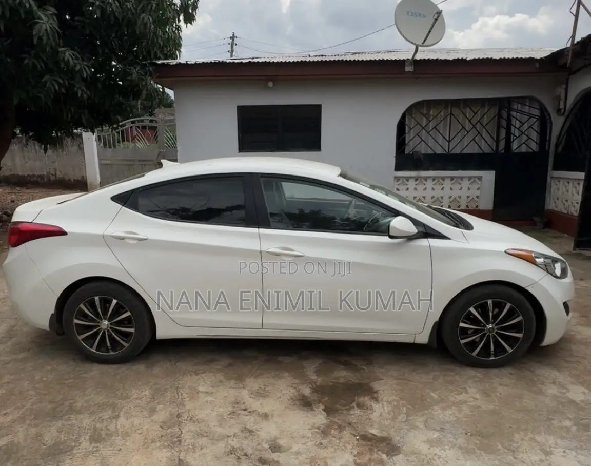 Hyundai Elantra 2016 White