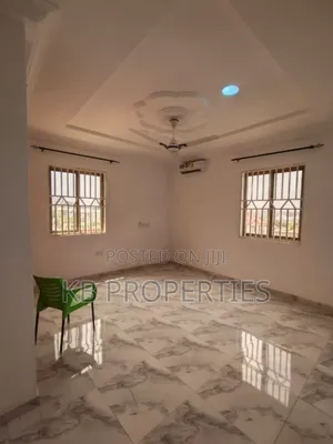 4bdrm House in Kb Properties, Baatsona Total for sale