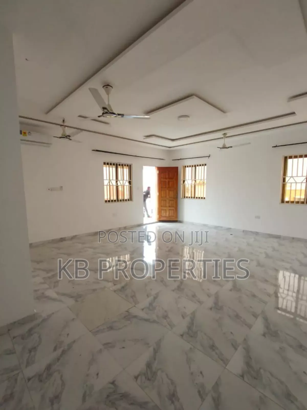 4bdrm House in Kb Properties, Baatsona Total for sale