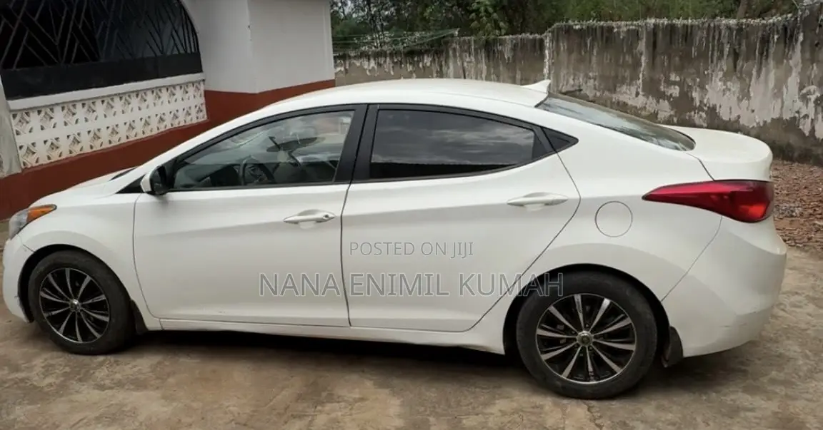 Hyundai Elantra 2016 White