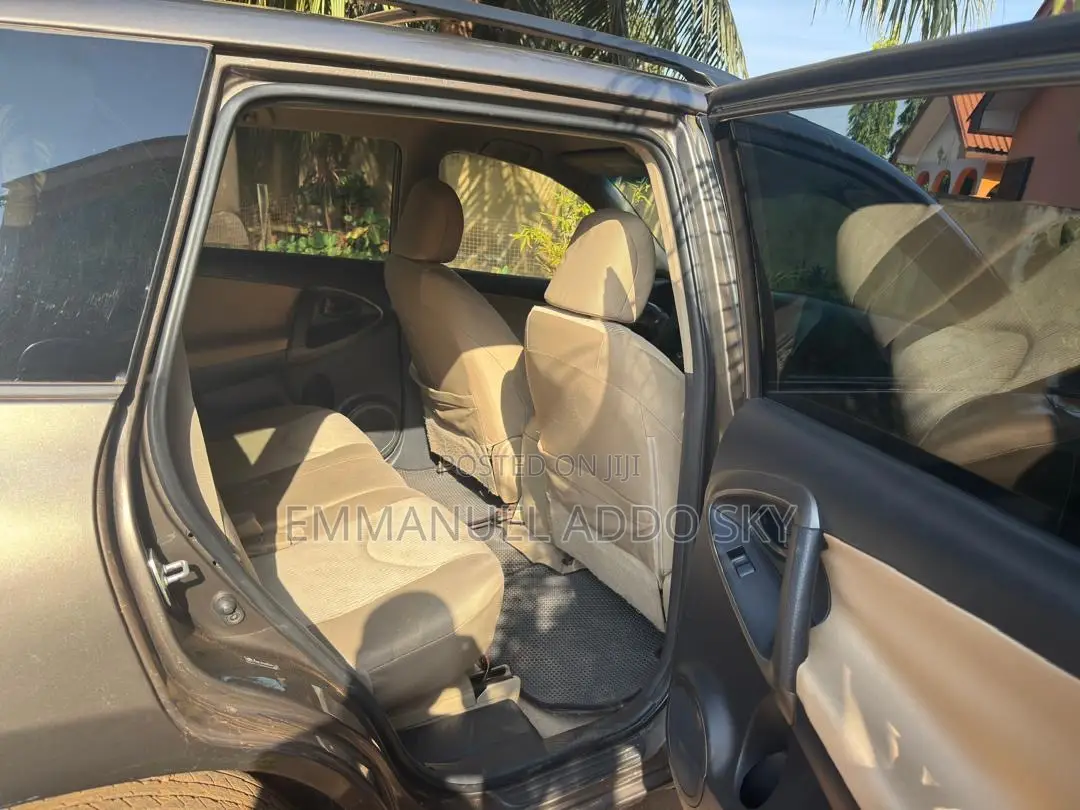 Toyota RAV4 2012 Brown