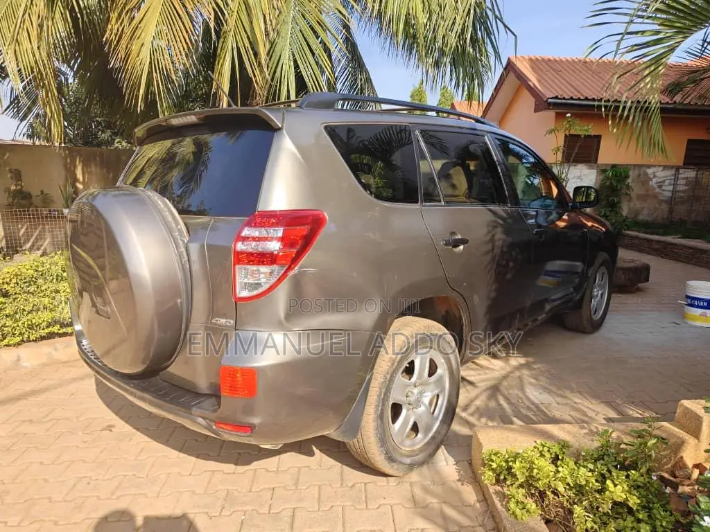 Toyota RAV4 2012 Brown