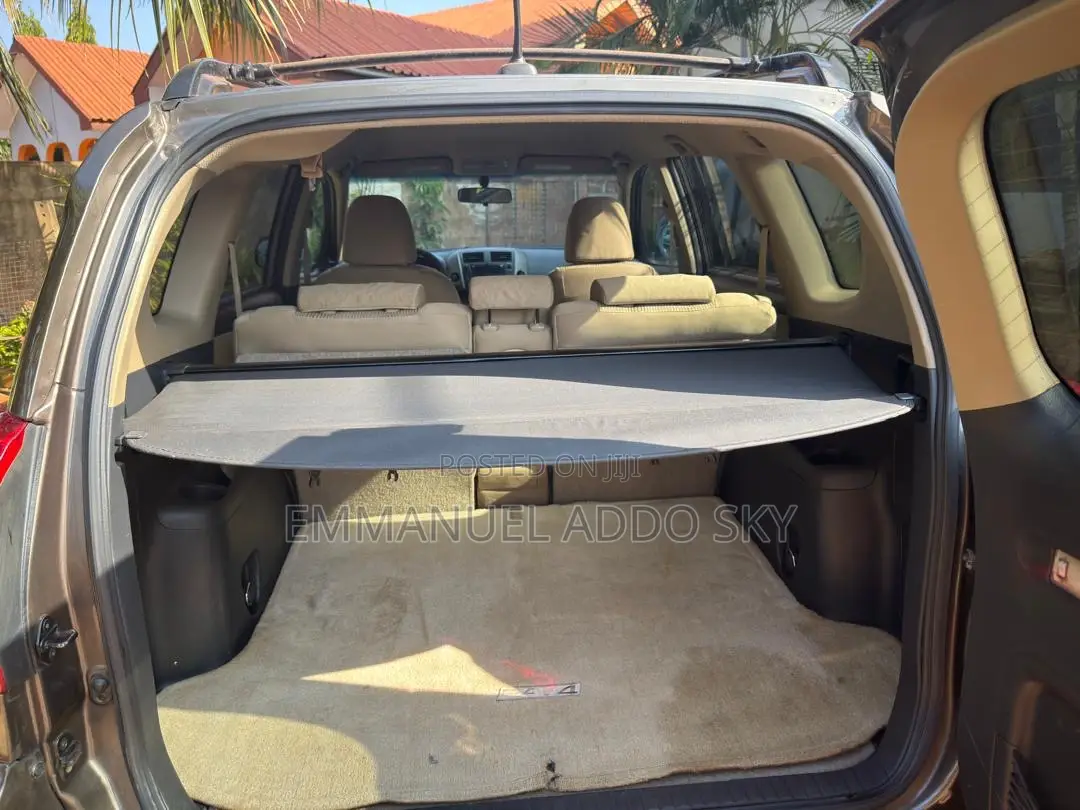Toyota RAV4 2012 Brown