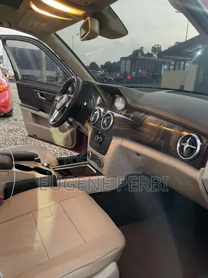 Mercedes-Benz GLK-Class Base GLK 350 4dr 4x2 (3.5L 6cyl 7A) 2015 Red