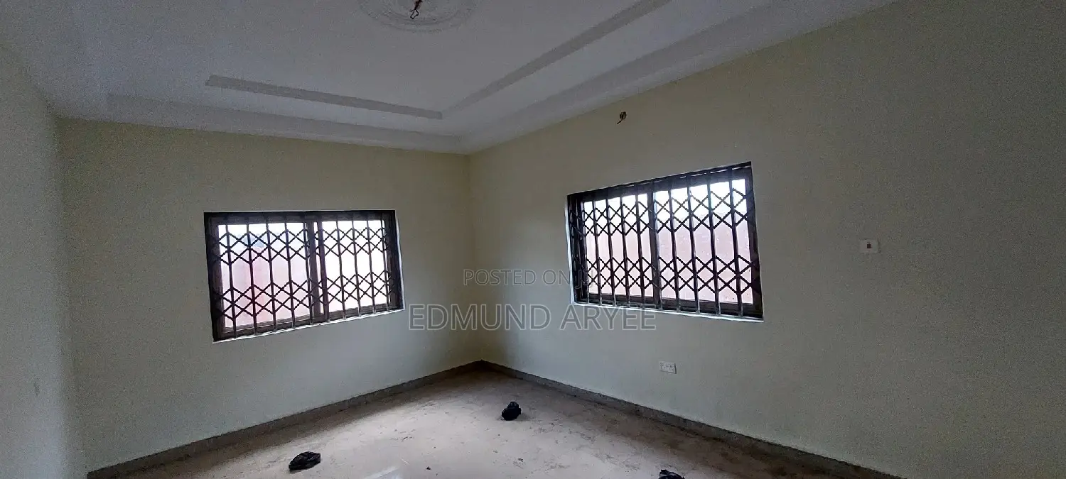 4bdrm House in Awutu Senya East Municipal for rent