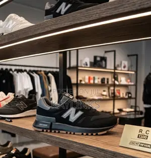 New Balance Black