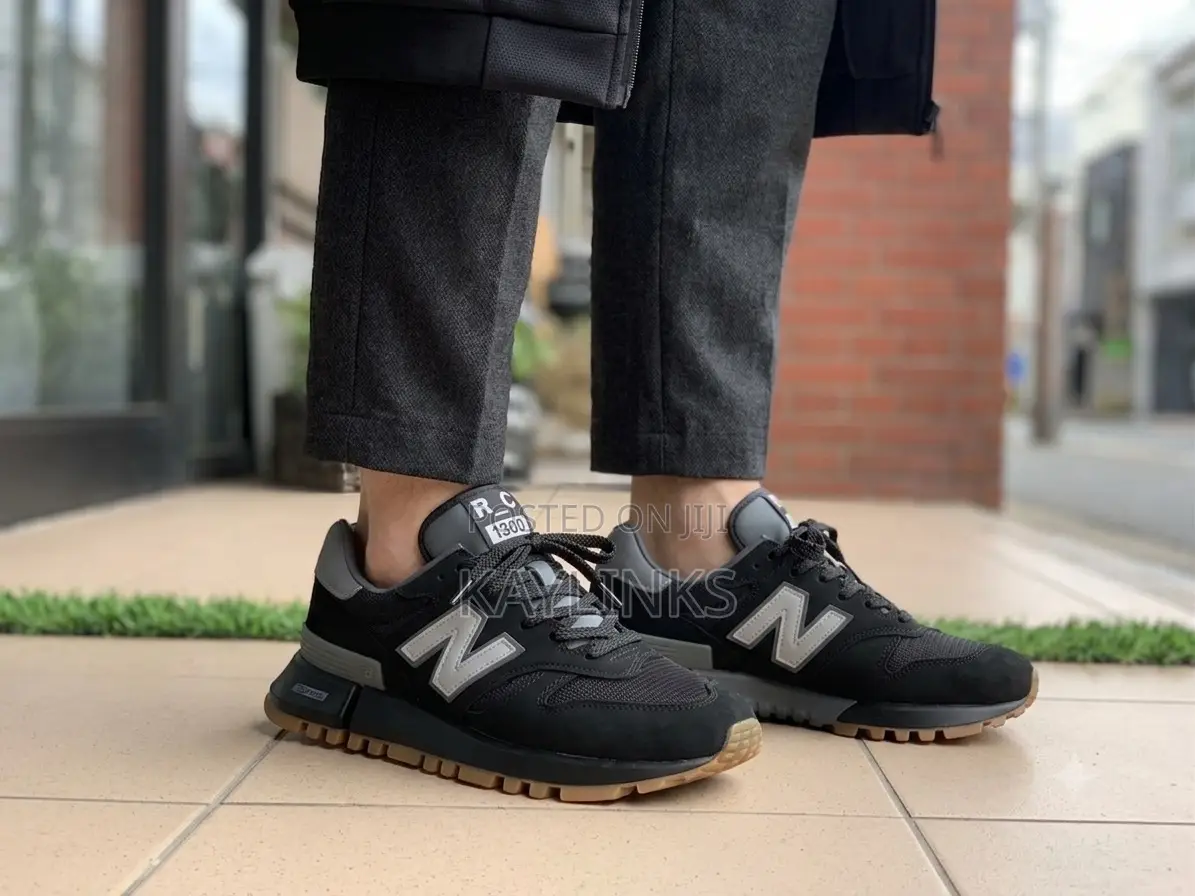 New Balance Black