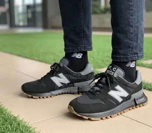 New Balance Black