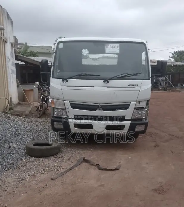 Mitsubishi Fuso Canter 3C15 Flatbed Truck (UK Used)