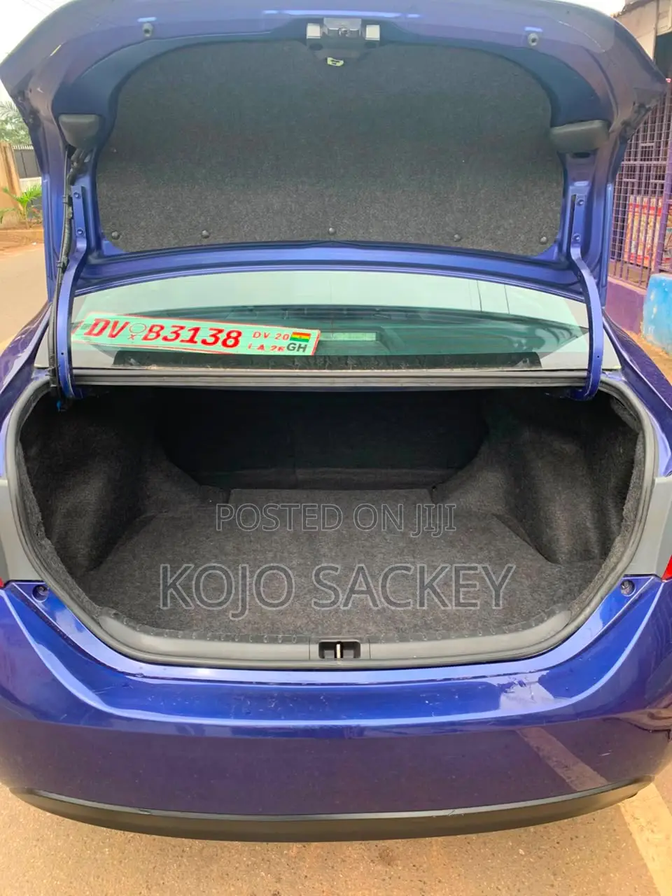 Toyota Corolla SE 4dr Sedan (1.8L 4cyl CVT) 2017 Blue