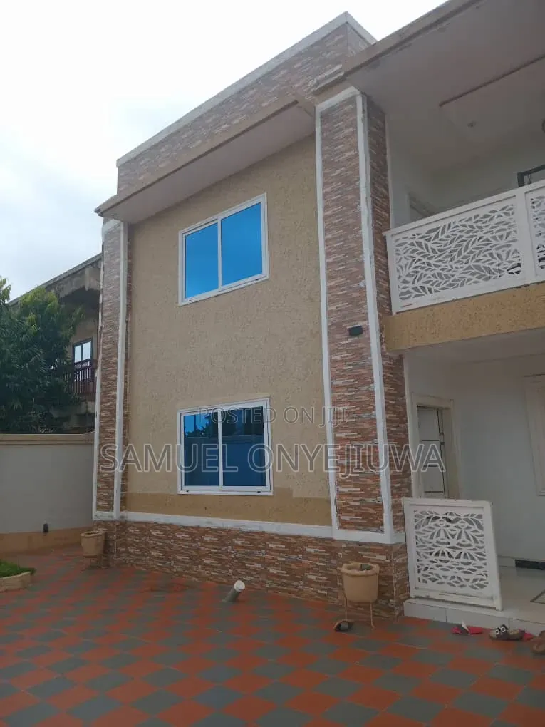 Furnished 4bdrm Duplex in Regi Manuel, Frafraha for sale