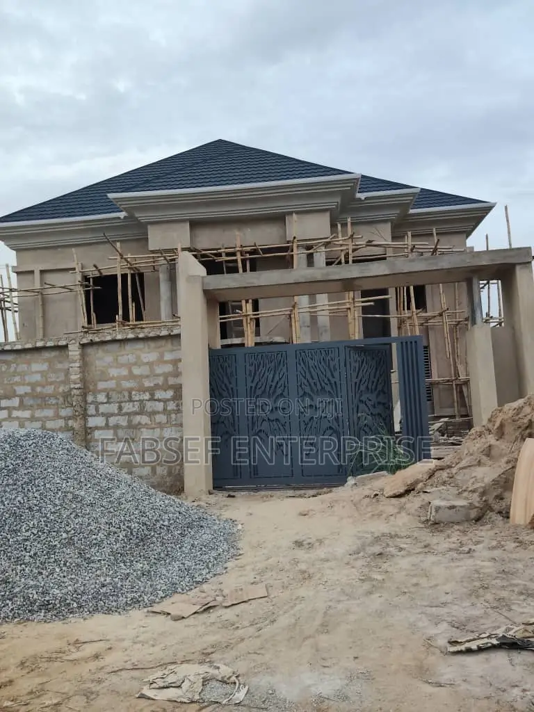 6bdrm Apartment in Ejisu-Juaben Municipal for sale