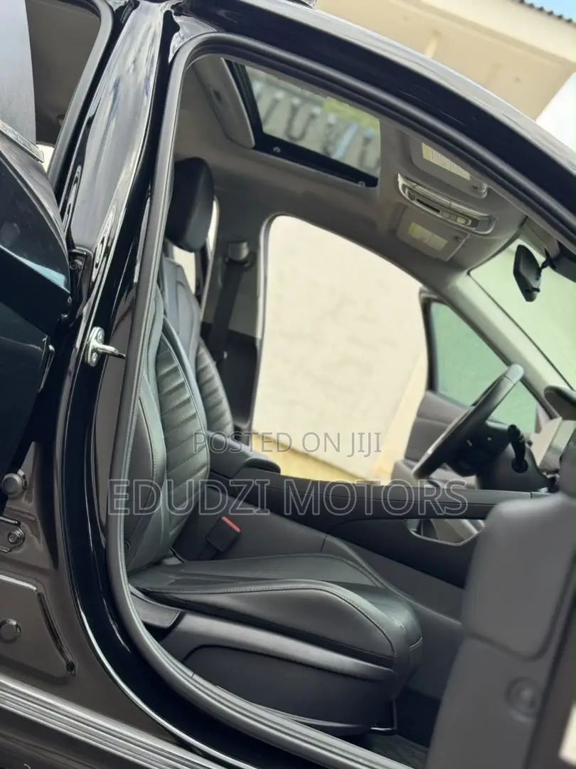 Hyundai Elantra Limited IVT 2025 Black