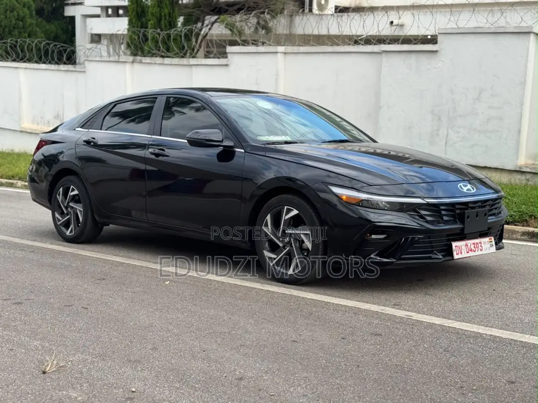 Hyundai Elantra Limited IVT 2025 Black