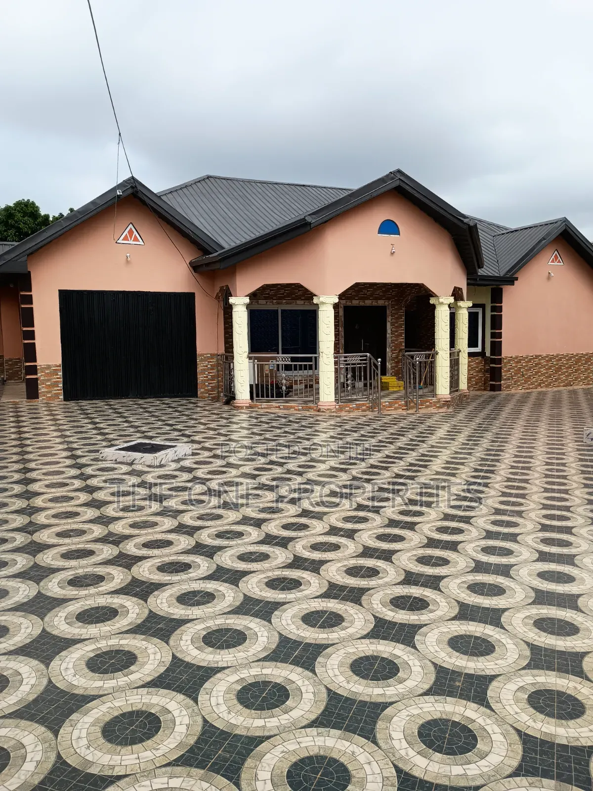 5bdrm House in Kotoku Soldier Land, Amasaman for rent