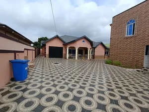 5bdrm House in Kotoku Soldier Land, Amasaman for rent