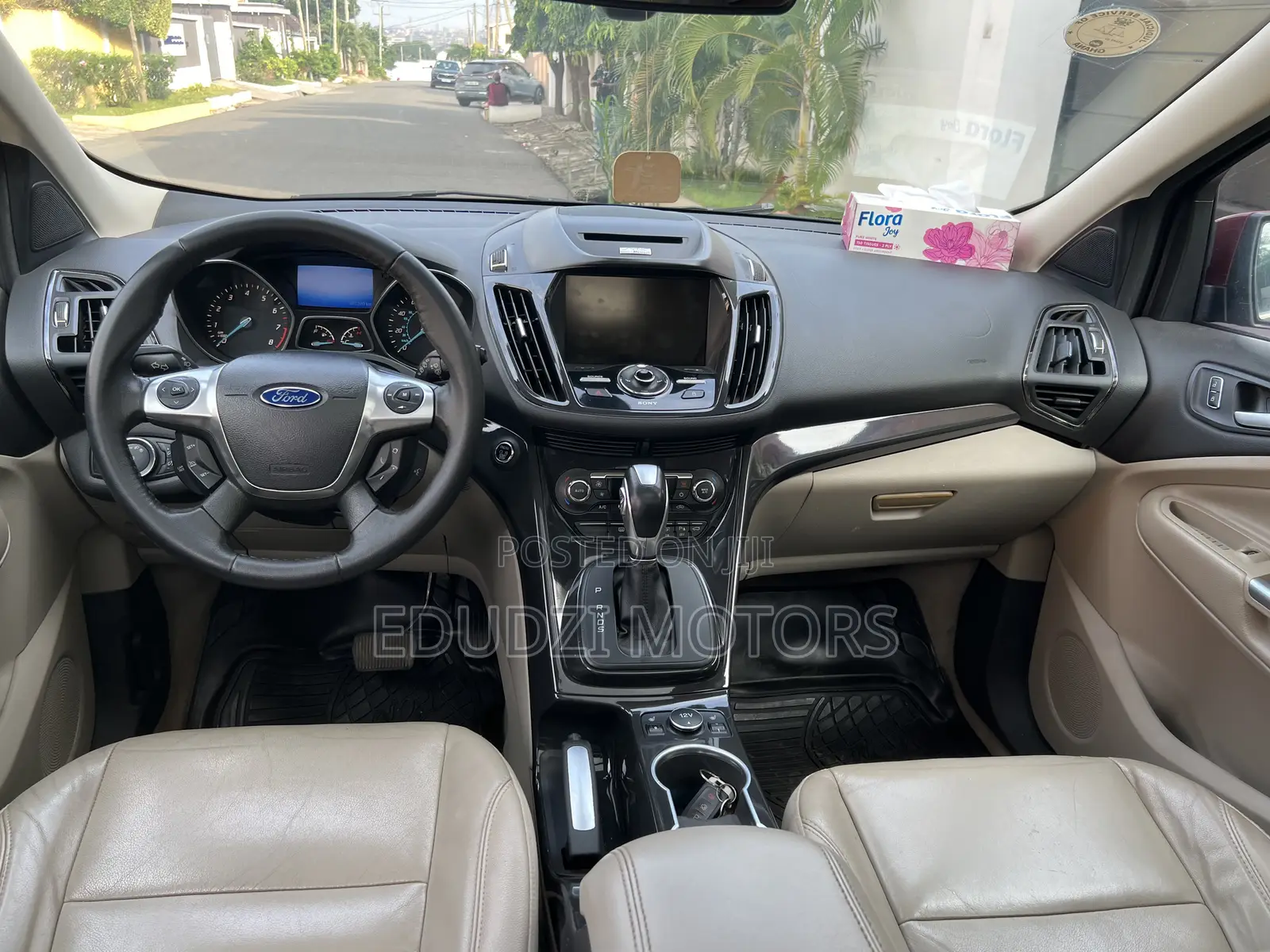 Ford Escape Titanium 4dr SUV (1.6L 4cyl Turbo 6A) 2014 Maroon