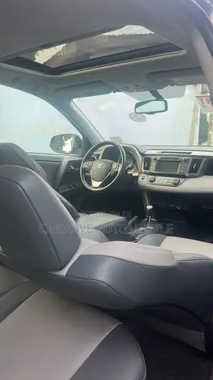 Toyota RAV4 Limited 4dr SUV (2.5L 4cyl 6A) 2015 Gray
