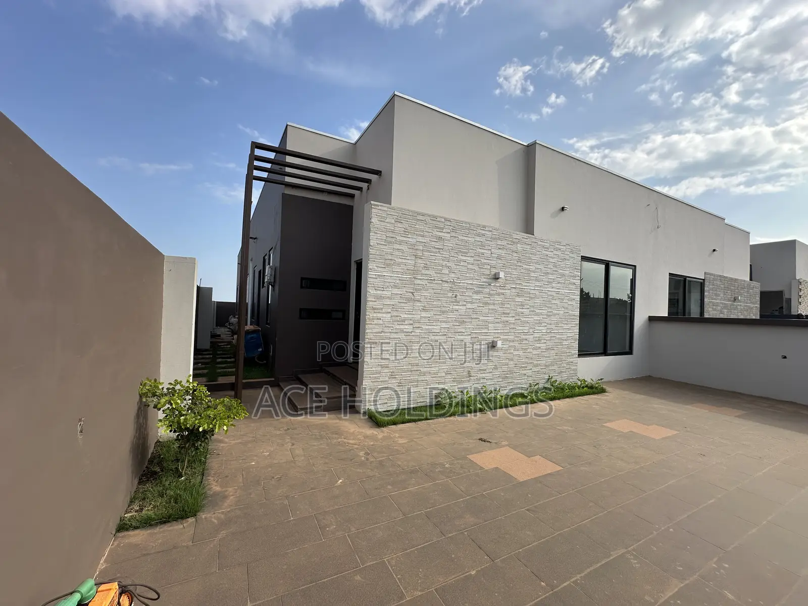3bdrm House in East Legon Hills for sale