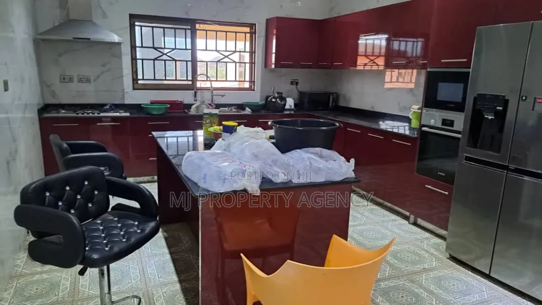 Furnished 5bdrm House in Hfc Estates Phase, Community 25 for rent