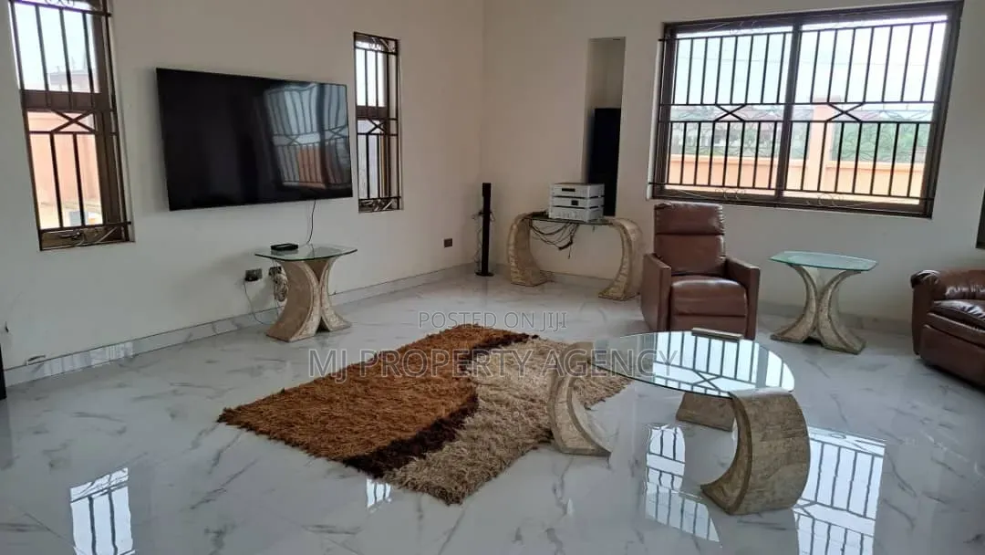 Furnished 5bdrm House in Hfc Estates Phase, Community 25 for rent