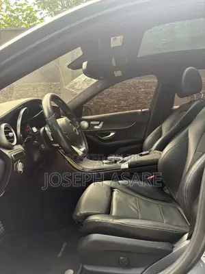 Mercedes-Benz C300 2015 Black
