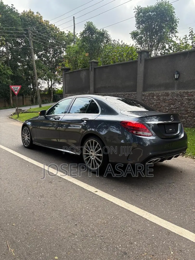 Mercedes-Benz C300 2015 Black