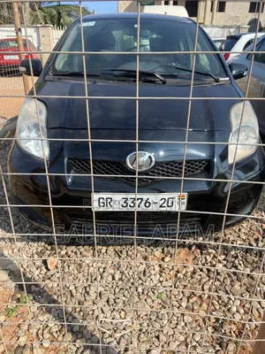Toyota Vitz 2010 Black