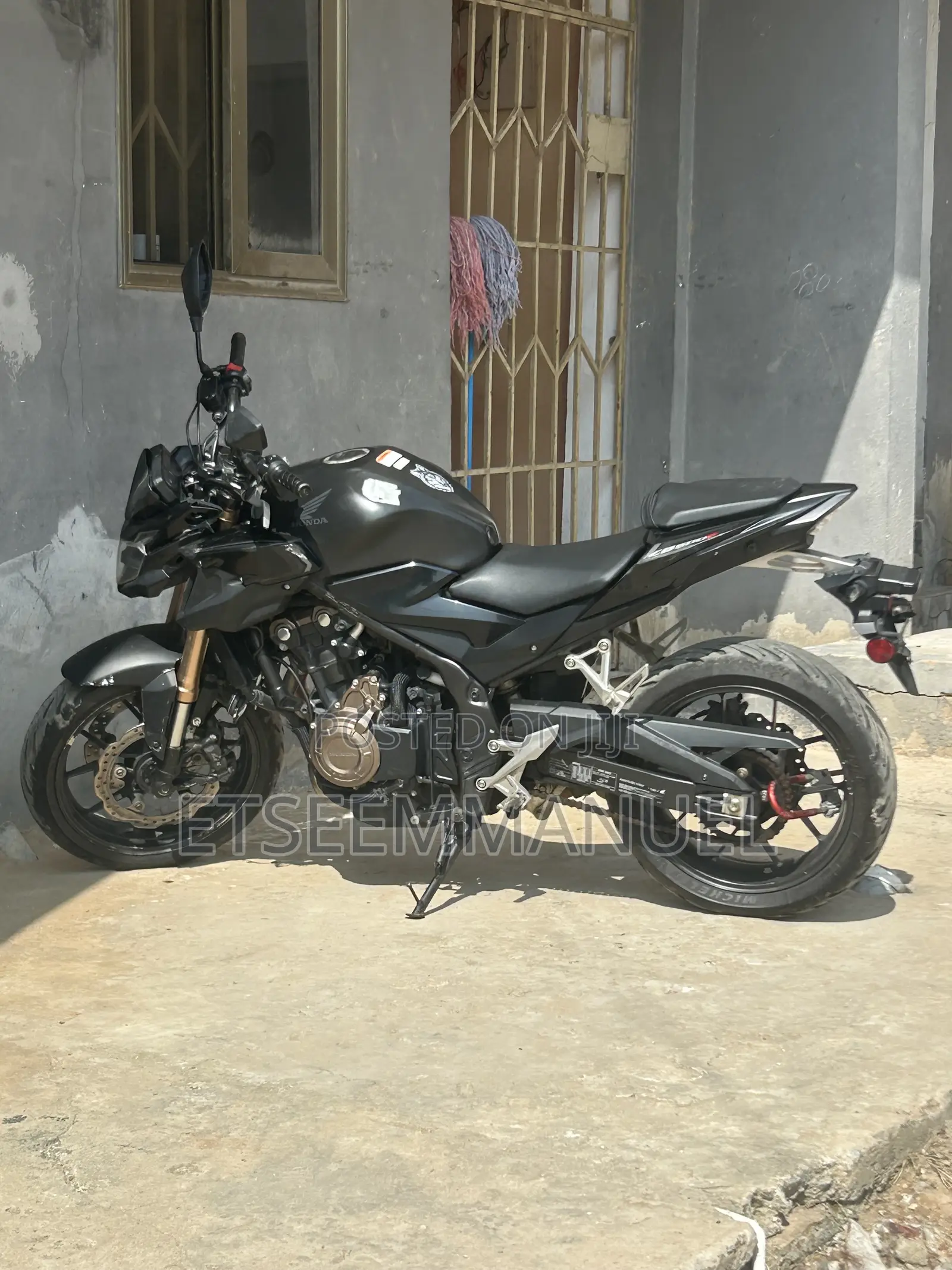 Honda CB 2023 Black