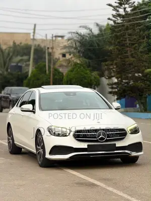 Mercedes-Benz E200 2023 White