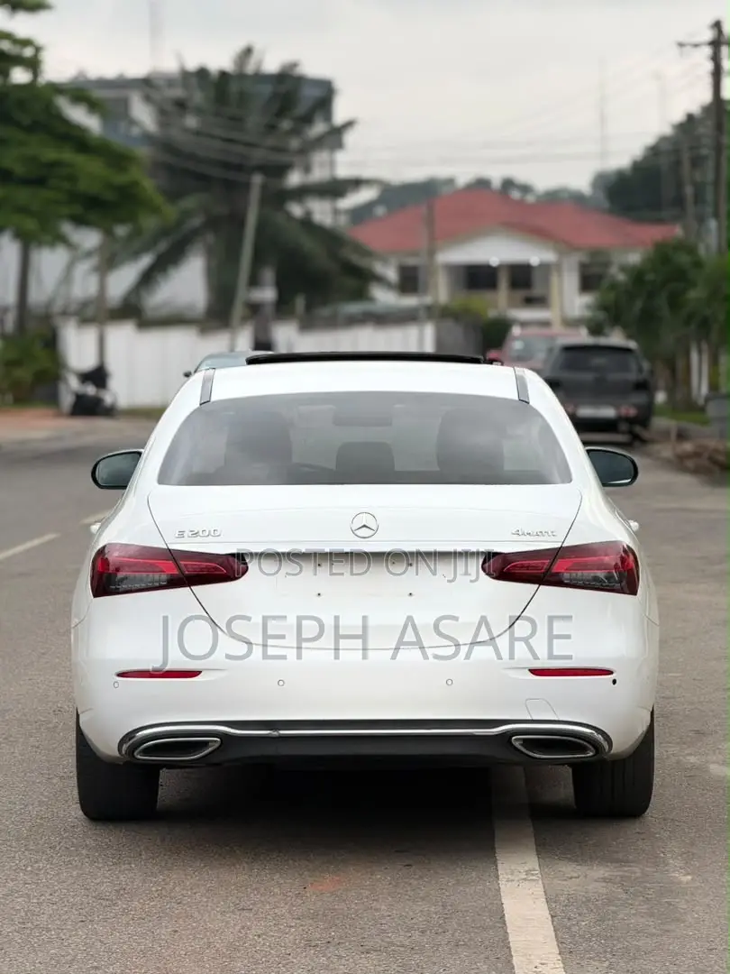 Mercedes-Benz E200 2023 White