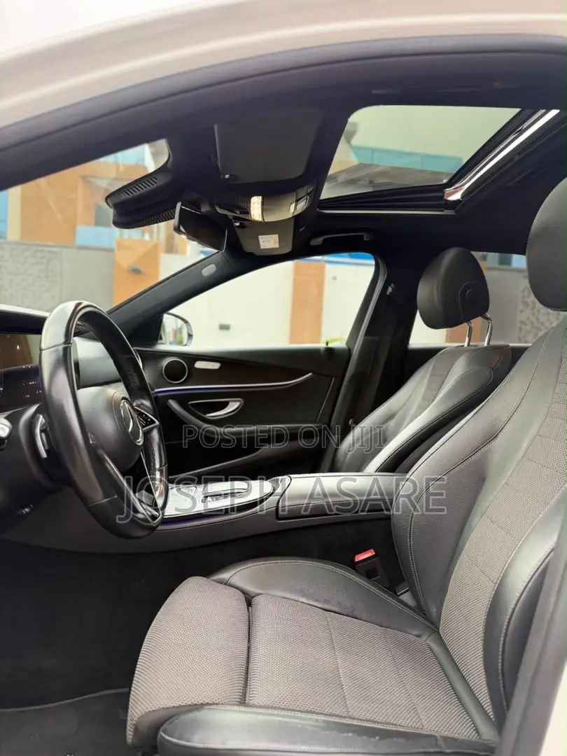 Mercedes-Benz E200 2023 White